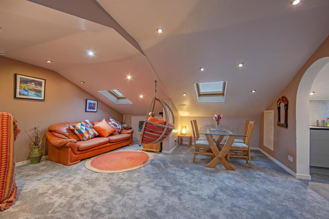 Premium 2Nd Floor 2 Bed Apt Sleeps 4 Adults In Oban Town Екстериор снимка